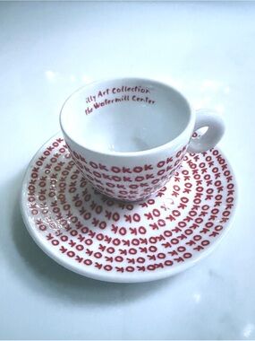 illy Art espresso cup and saucer by Robert Wilson red white OK Italy 2014 nWOT